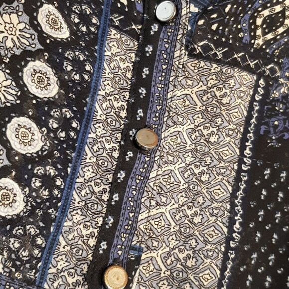 Sara Michelle Blue and White Flowy Sheer Top - Picture 7 of 9